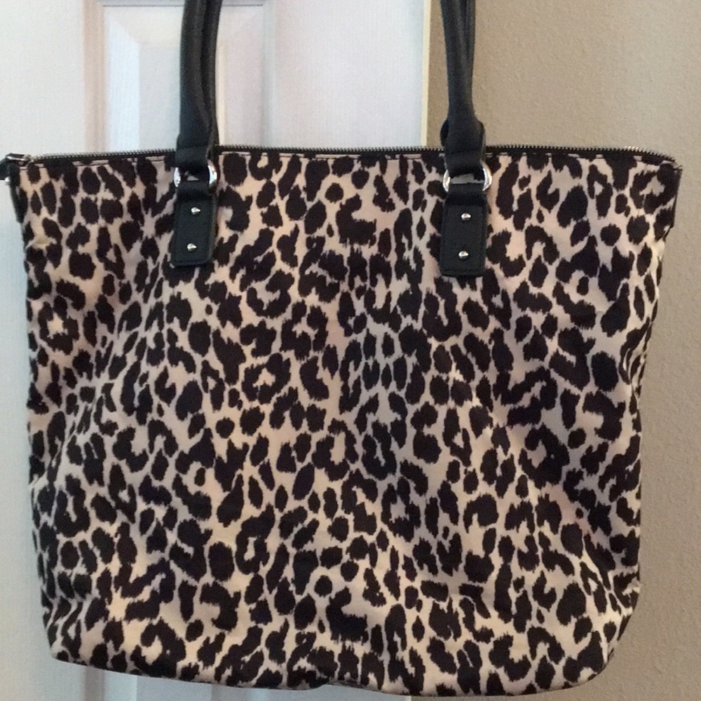 Beautiful large bag 🎀 - Picture 2 of 7